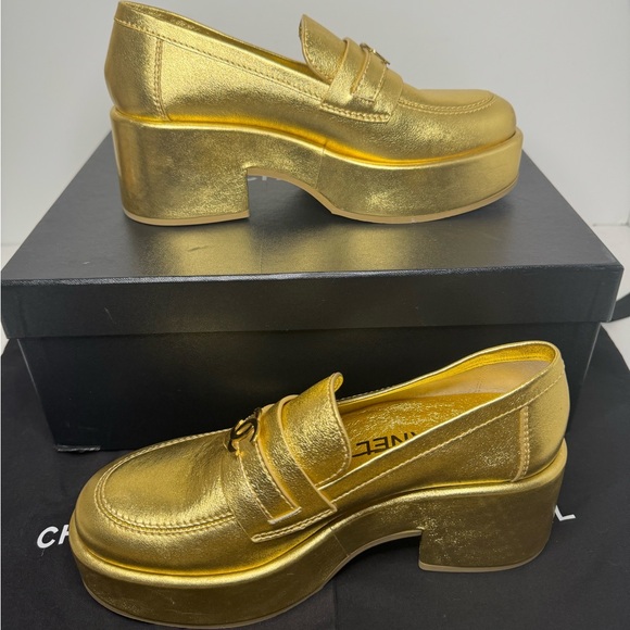 Authentic Chanel Gold Platform Loafer New - Picture 3 of 7